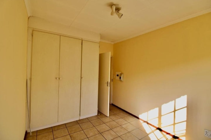Flat To Rent In Ravenswood