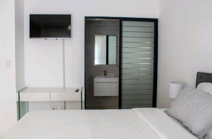 Per Night Time Oon Travel & Tour The Blade