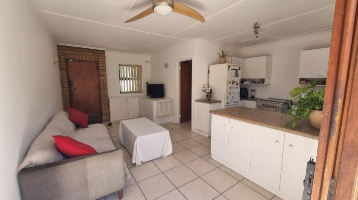 Flat To Rent In Flamingo Vlei