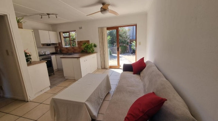Flat To Rent In Flamingo Vlei