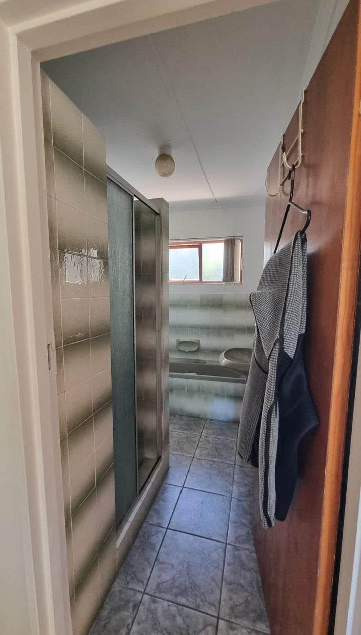 Flat To Rent In Flamingo Vlei