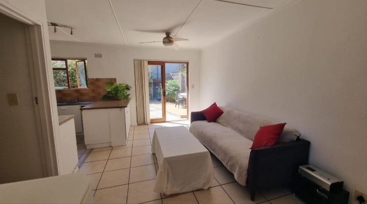 Flat To Rent In Flamingo Vlei