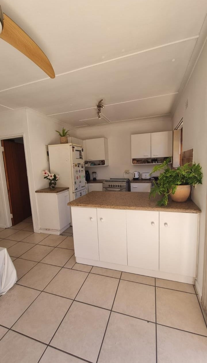 Flat To Rent In Flamingo Vlei