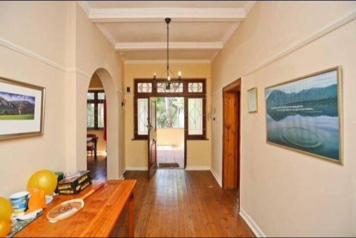 Flat To Rent In Rosebank