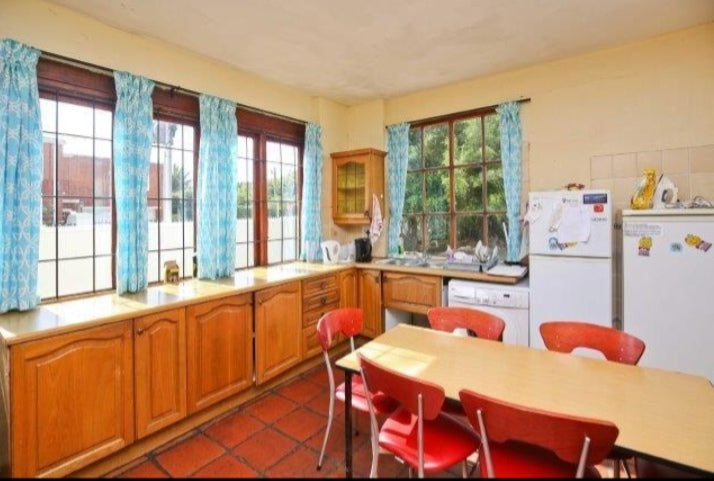 Flat To Rent In Rosebank