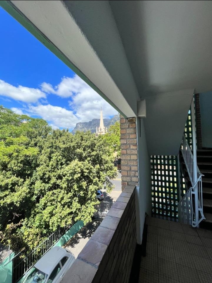 Flat To Rent In Rosebank