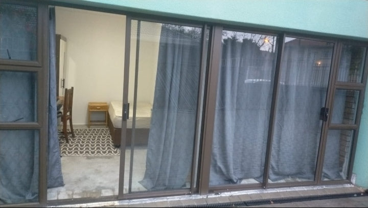 Flat To Rent In Rosebank