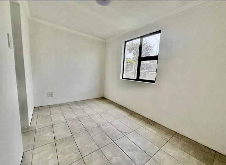 Flat To Rent In Elsies River