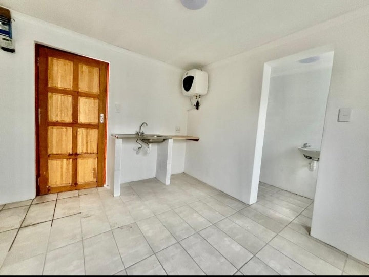 Flat To Rent In Elsies River