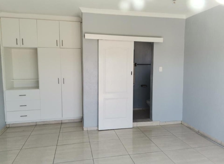 Flat To Rent In Elsies River
