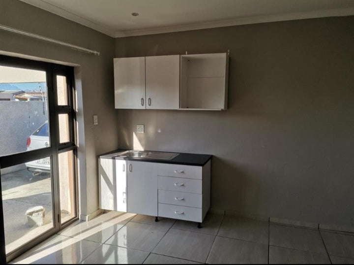 Flat To Rent In Elsies River
