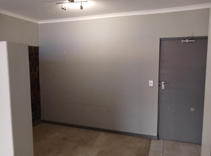 Flat To Rent In Claremont