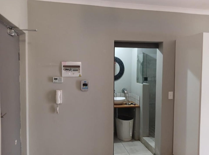 Flat To Rent In Claremont