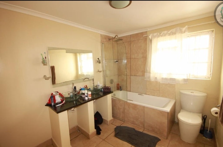 Flat To Rent In Mowbray
