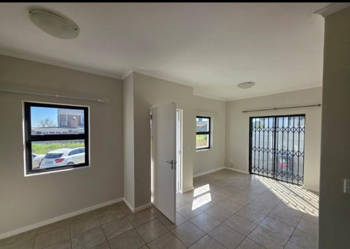 Flat To Rent In Bracken fell South