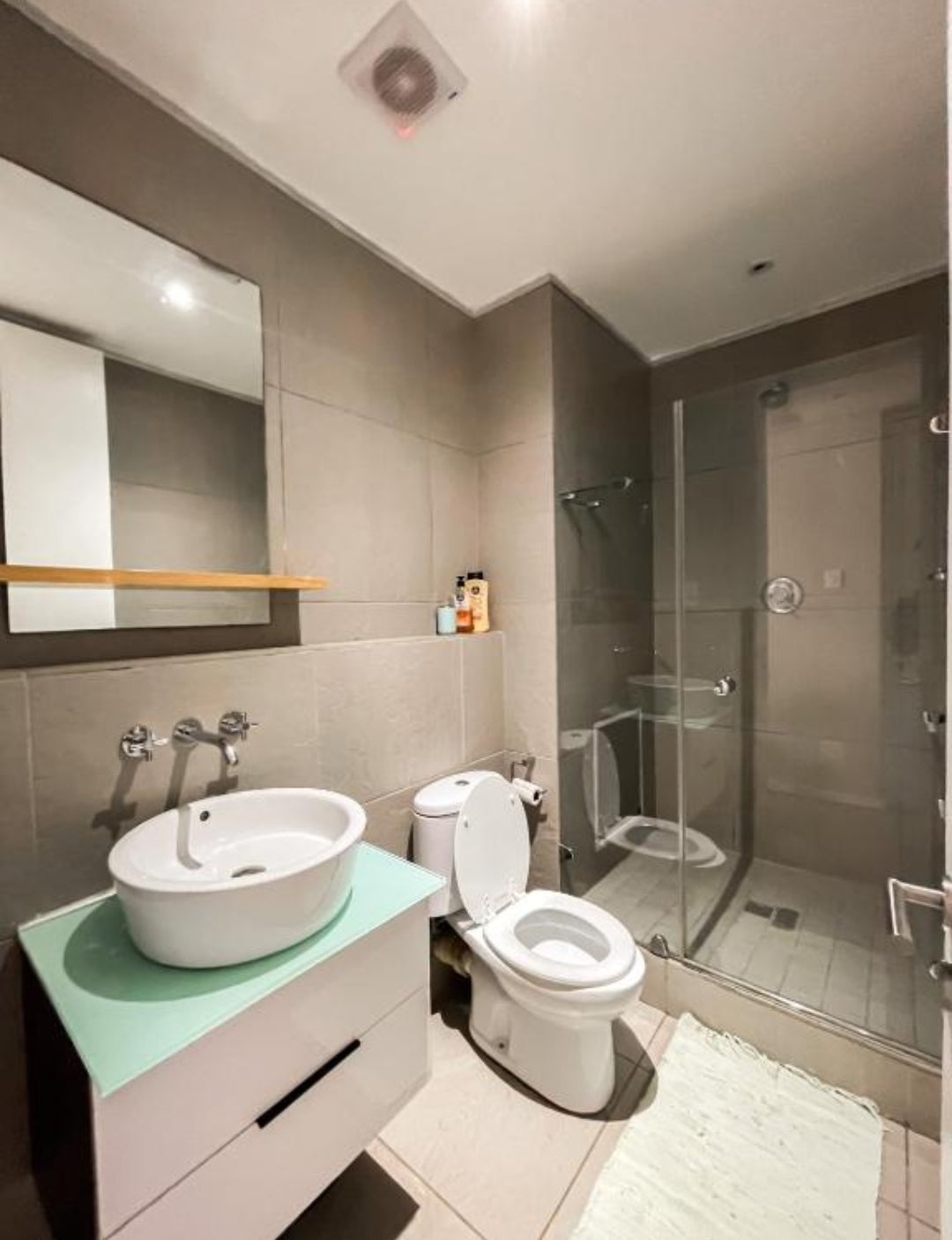 Per Night Point Waters Front Executive