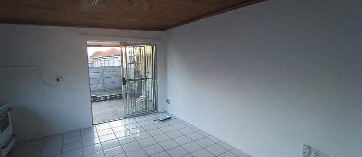Flat To Rent In Glenlilly