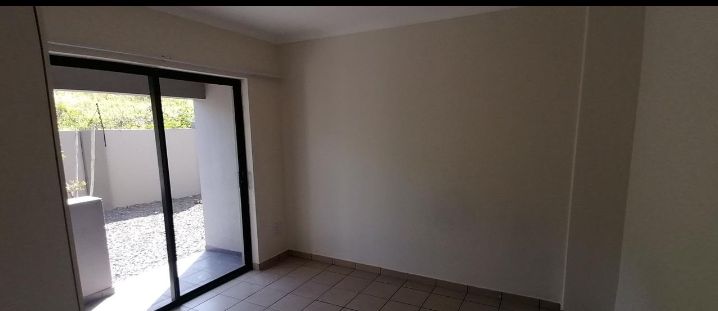 Flat To Rent In Parklands East