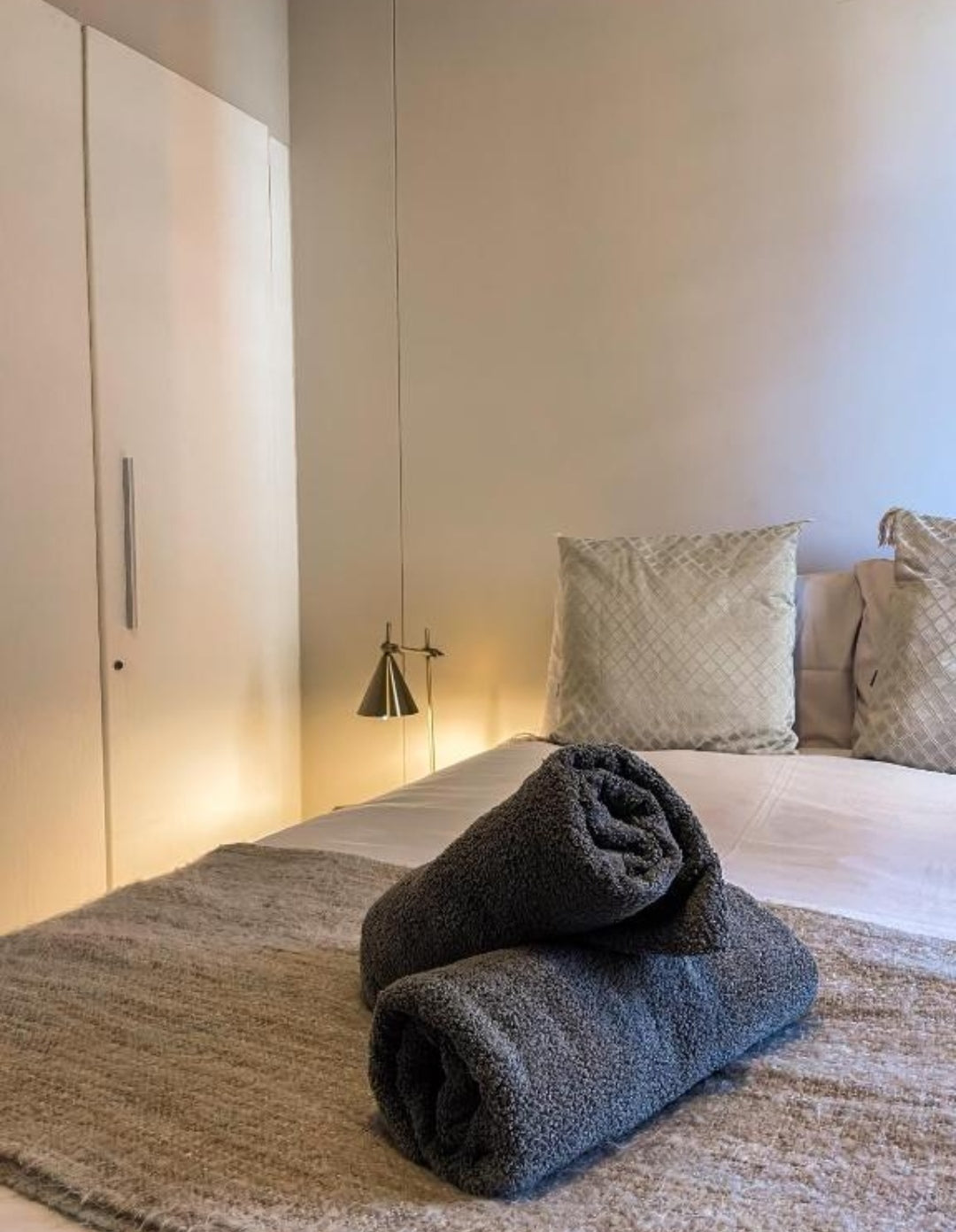 Per Night Point Waters Front Executive