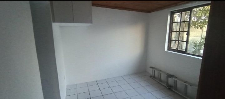 Flat To Rent In Glenlilly