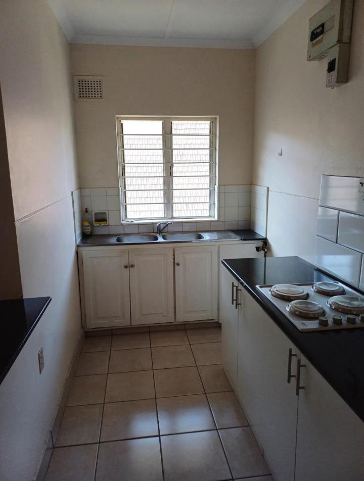 Flat To Rent In Winderm