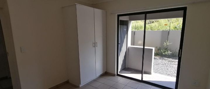 Flat To Rent In Parklands East