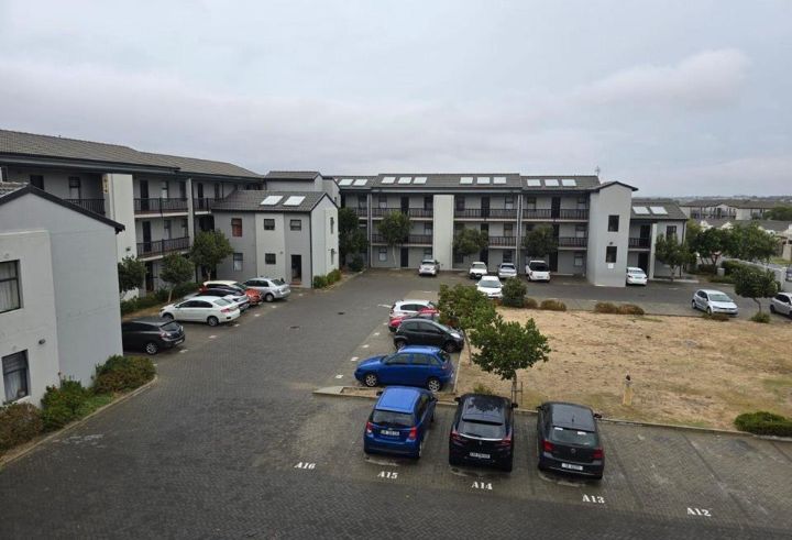 Flat To Rent In Parklands East