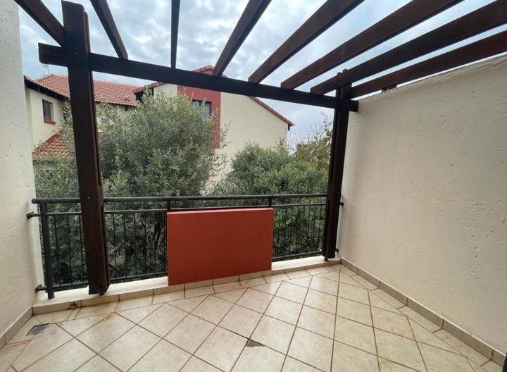 Flat To Rent Oukraal Estate