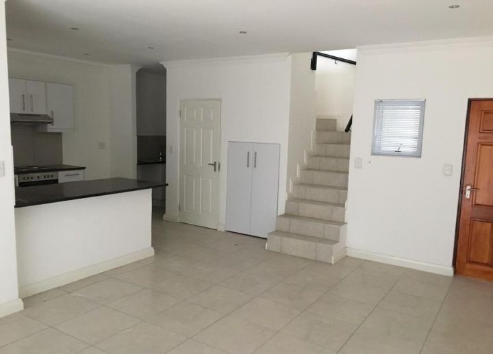 Flat to Rent In Brackenfell Central