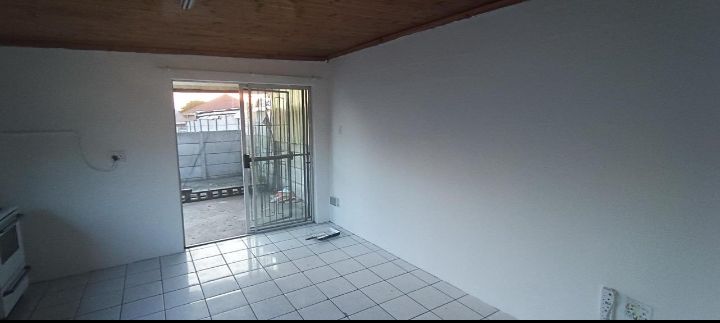 Flat To Rent In Glenlilly