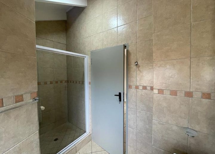 Flat To Rent Oukraal Estate