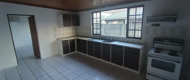 Flat To Rent In Glenlilly