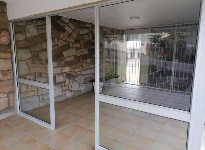 Flat To Rent In Musgrave