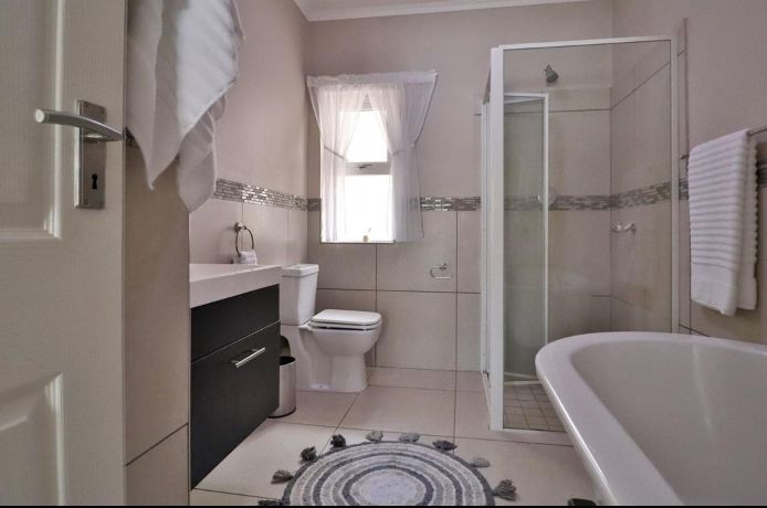 Flat To Rent In Johannesburg North