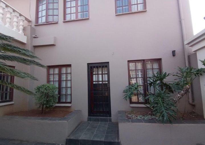 Flat To Rent In Arcadia