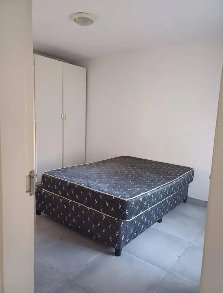 Flat to rent in Westdene