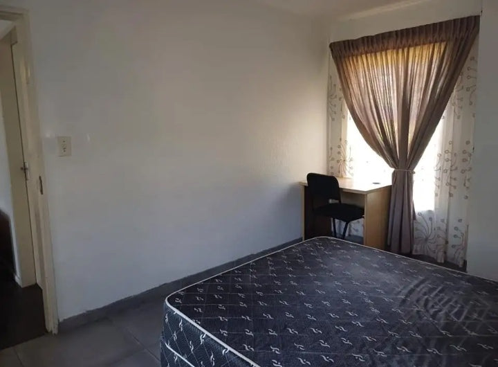 Flat to rent in Westdene