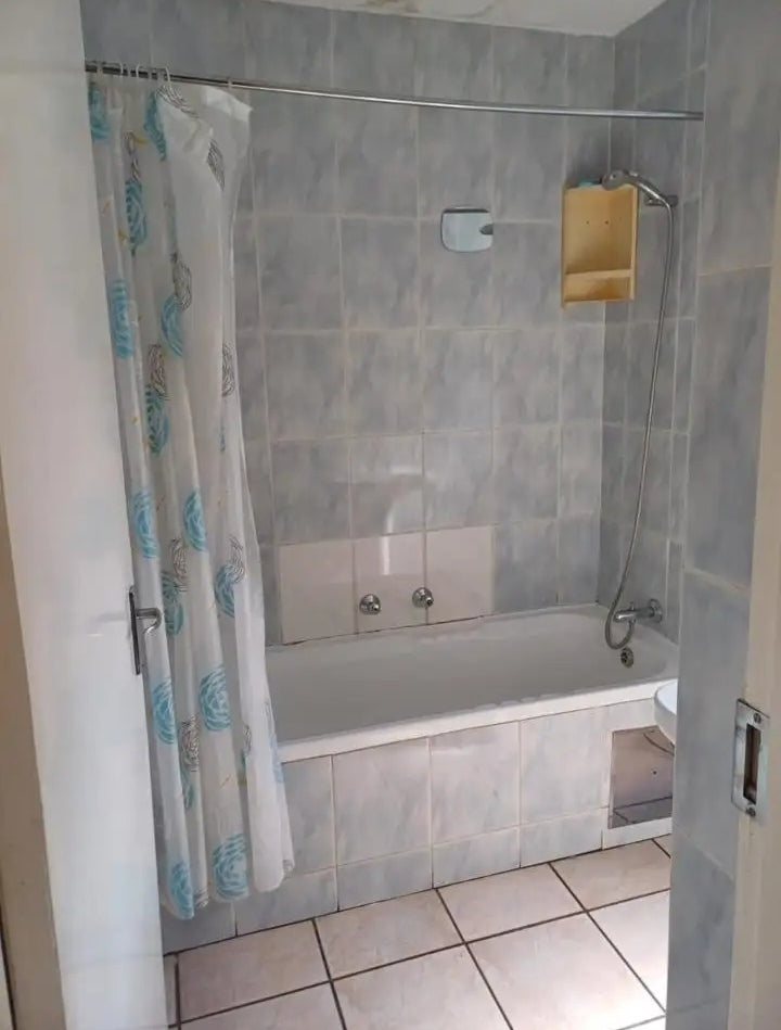 Flat to rent in Westdene