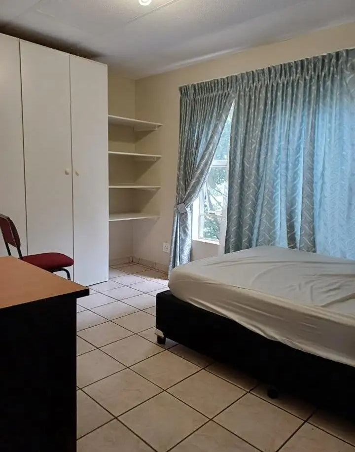 Flat to rent in Westdene