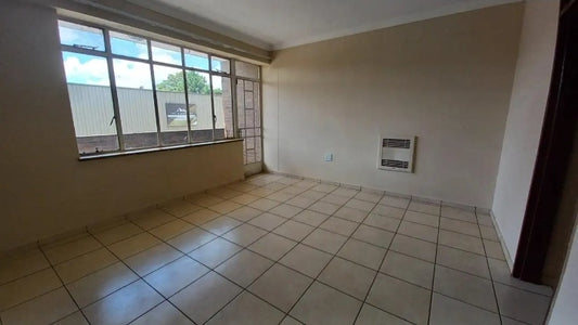 Flat to rent In Gemiston Central