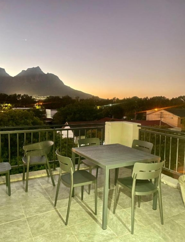 Flat to rent in Rondebosch
