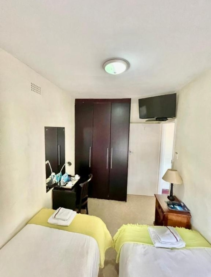 Flat to rent in Rondebosch