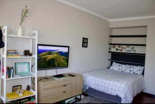 Flat to rent in Rosebank
