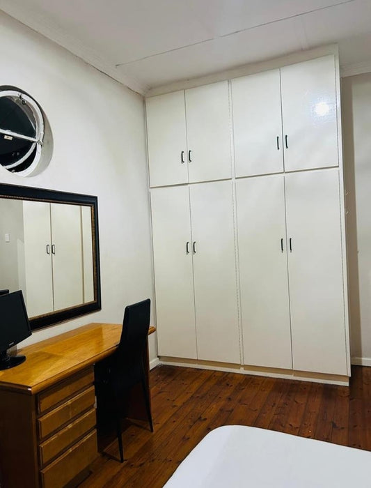 Flat to rent in Rondebosch