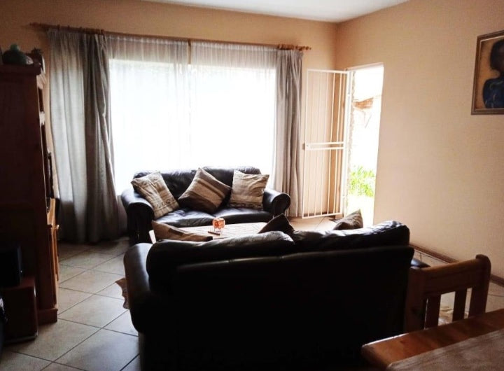 Flat to rent in Randfontein South