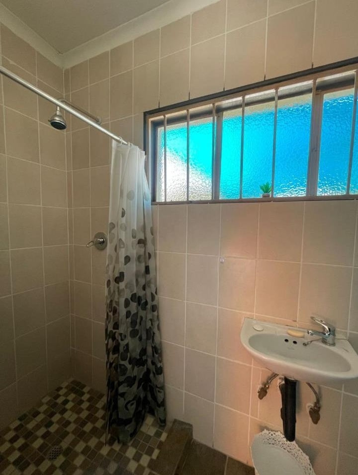 Flat To Rent In Moregloed