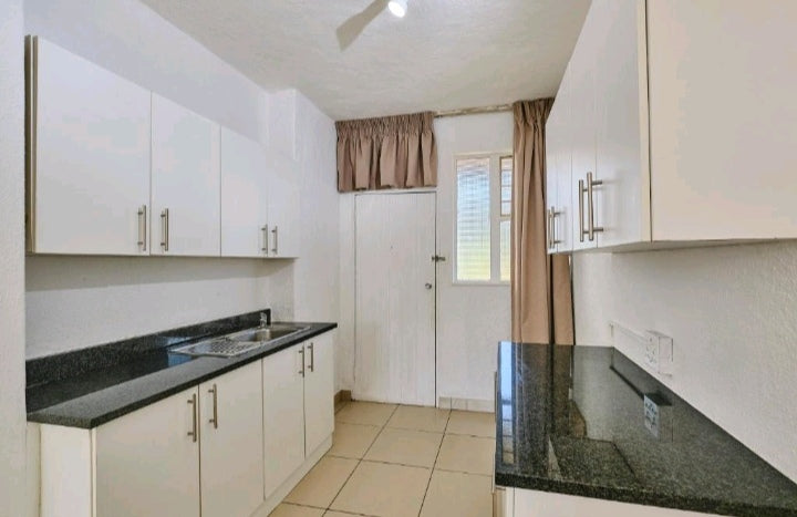 Per Night Inn & Out Sand ton Park