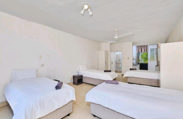 Per Night Inn & Out Sand ton Park