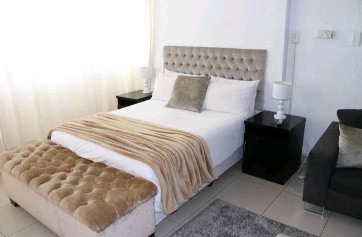 Per Night Inn & Out Sand ton Park