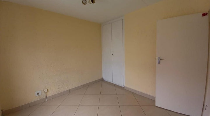 Flat To Rent In Winchester Hills